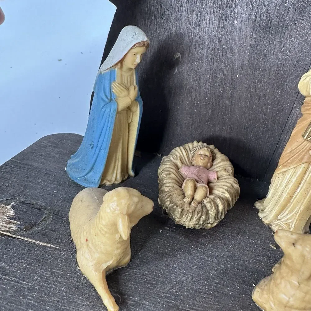 Vtg Wooden Nativity Manger Creche Plastic Fixed Figures Jesus‎ Angel Mary Joseph